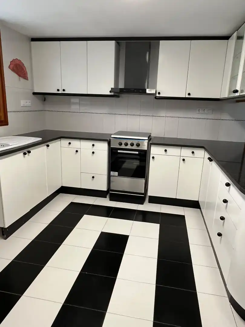 Casa con balcón en alquiler en Bordils, imagen 3