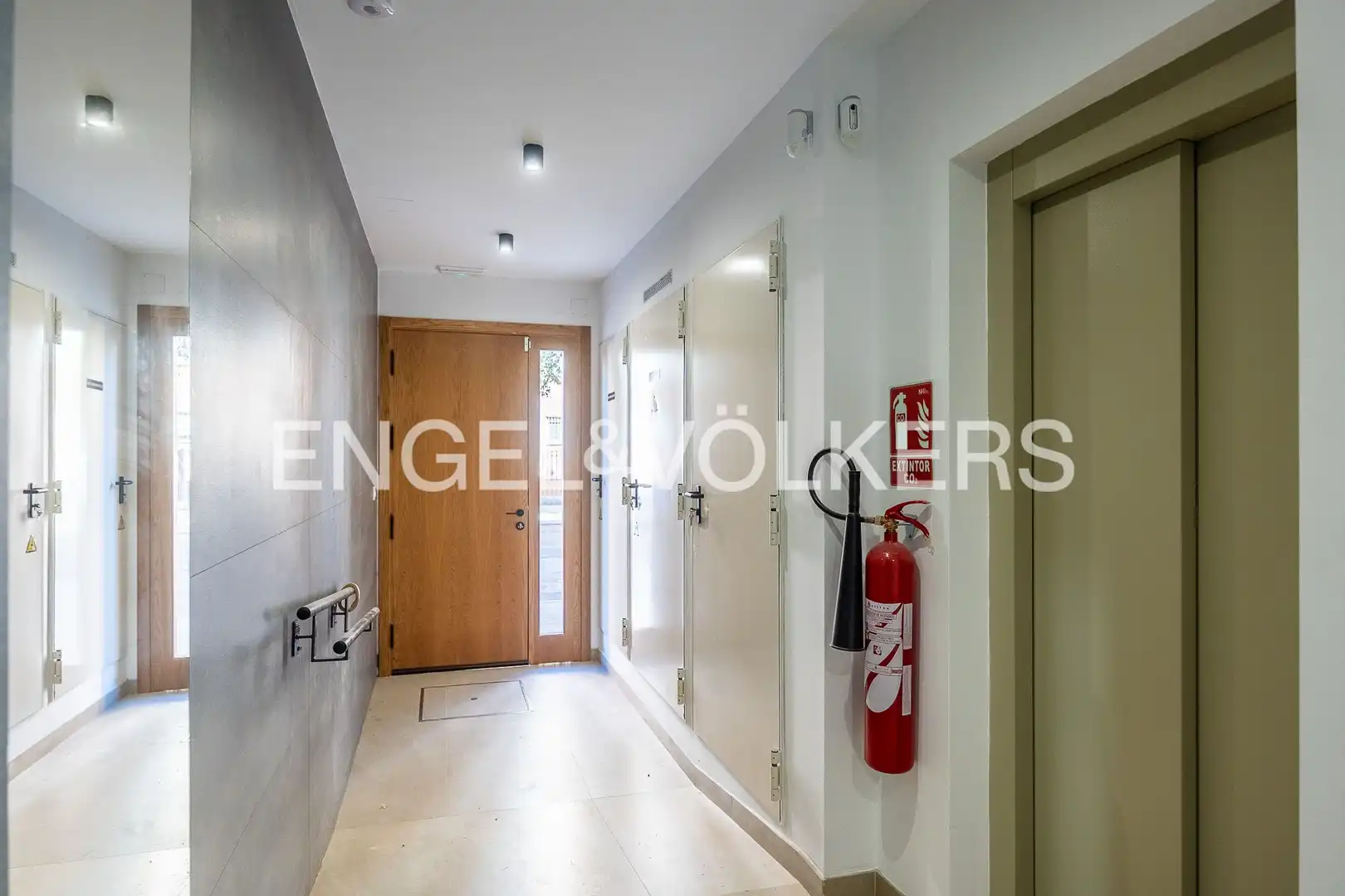 Piso en venta en Sevilla con Aire acondicionado, Calefacción y Piscina