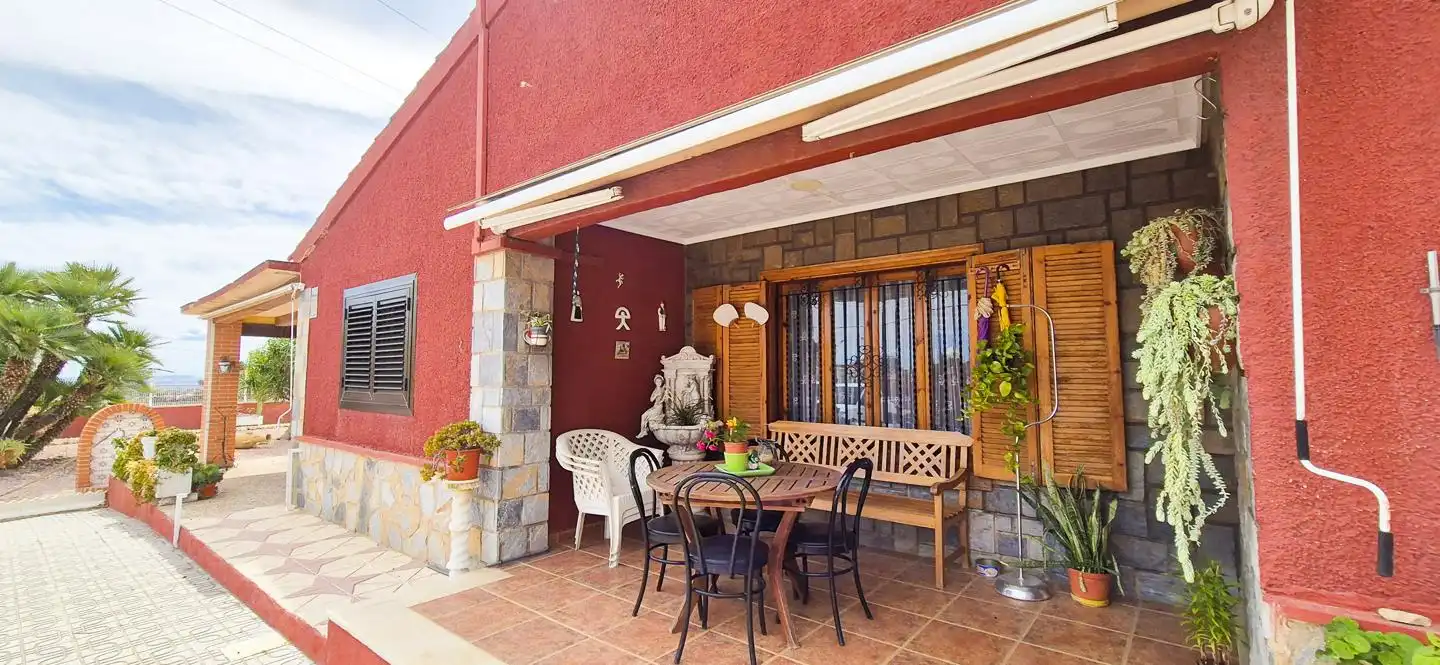 Terrassa de Casa o xalet en venda en Elche / Elx amb Aire condicionat, Jardí privat i Traster