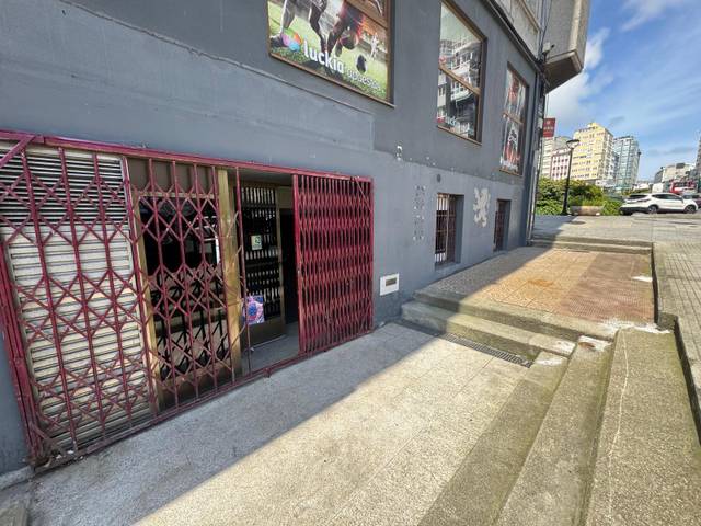 Local comercial en Venta en Avenida Avenida Bella, 2 en Os Mallos