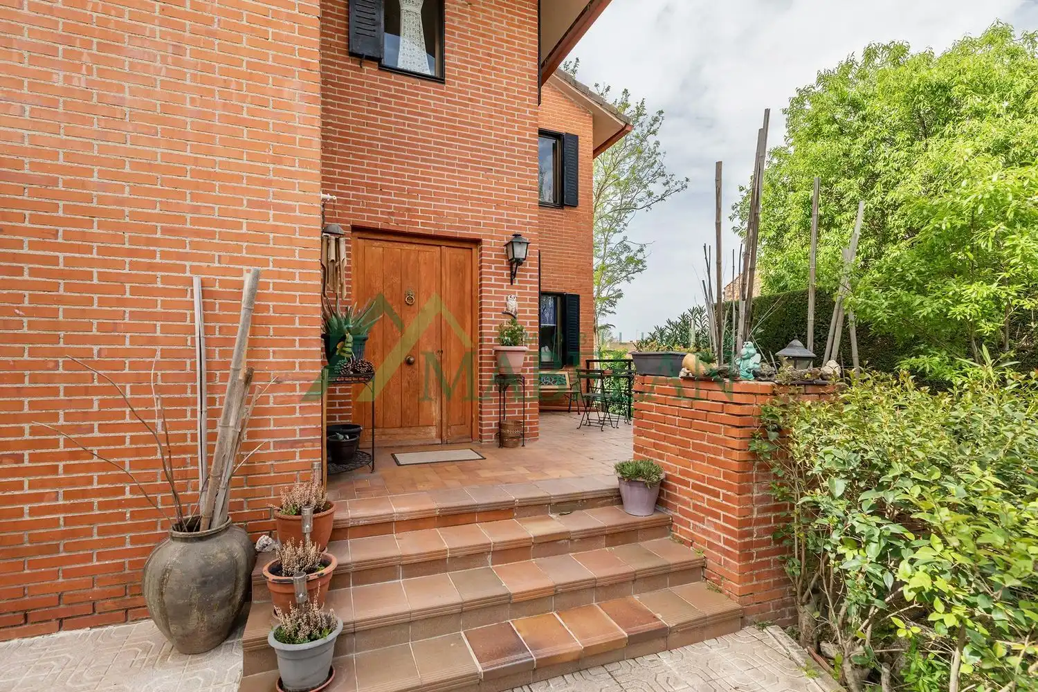Vista exterior de Casa o xalet en venda en Las Rozas de Madrid amb Aire condicionat, Calefacció i Jardí privat