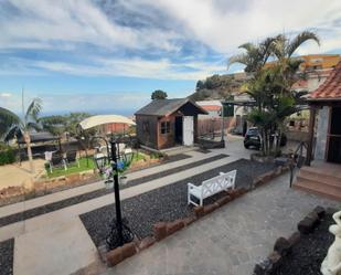 Vista exterior de Casa o xalet en venda en Icod de los Vinos amb Jardí privat, Terrassa i Traster