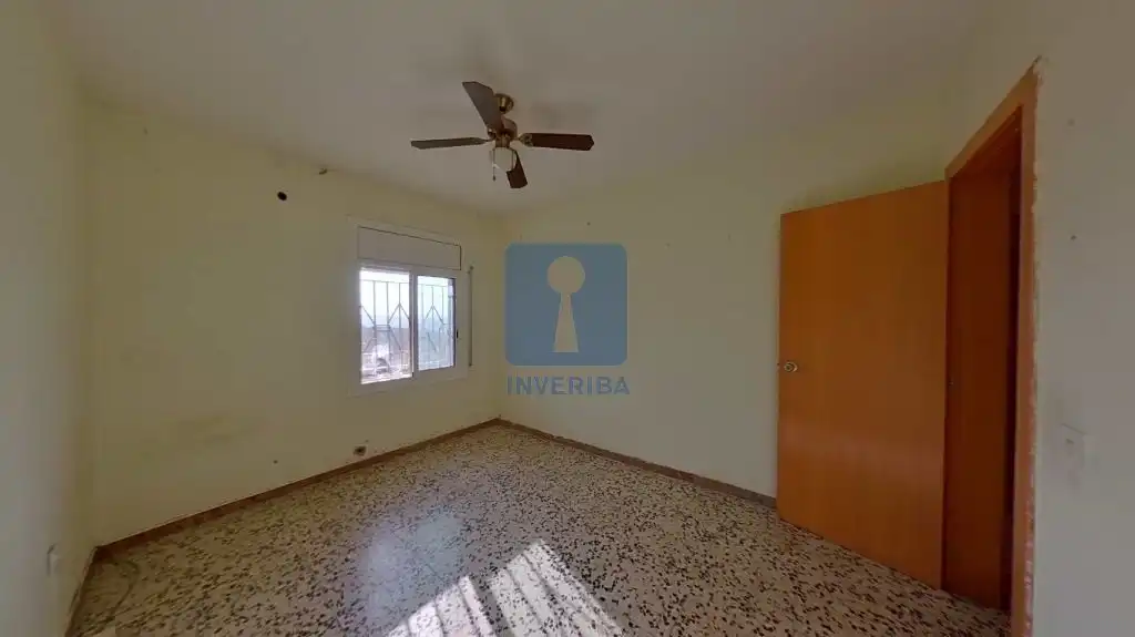 Habitación de Casa o chalet en venta en Olesa de Montserrat con Terraza, Piscina y Alarma