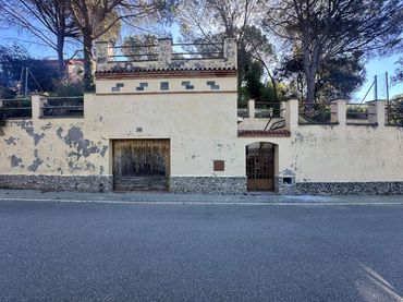 Casa amb jardí en venda a LLESSAMI, DEL (C MARTI) 50