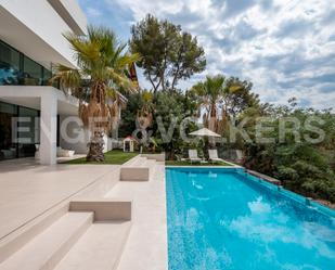 Swimming pool of House or chalet for sale in Castelldefels  with Air Conditioner, Heating and Private garden