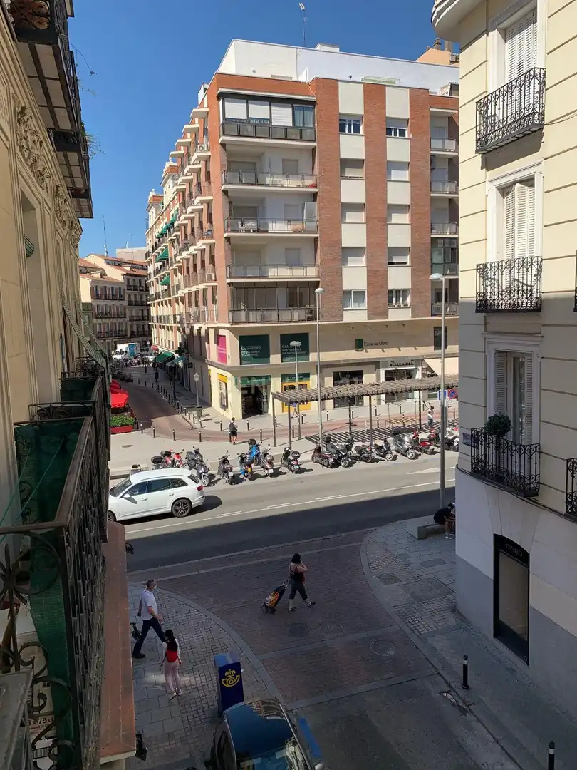 Vista exterior de Apartament de lloguer en Madrid amb Aire condicionat, Forn i Rentadora