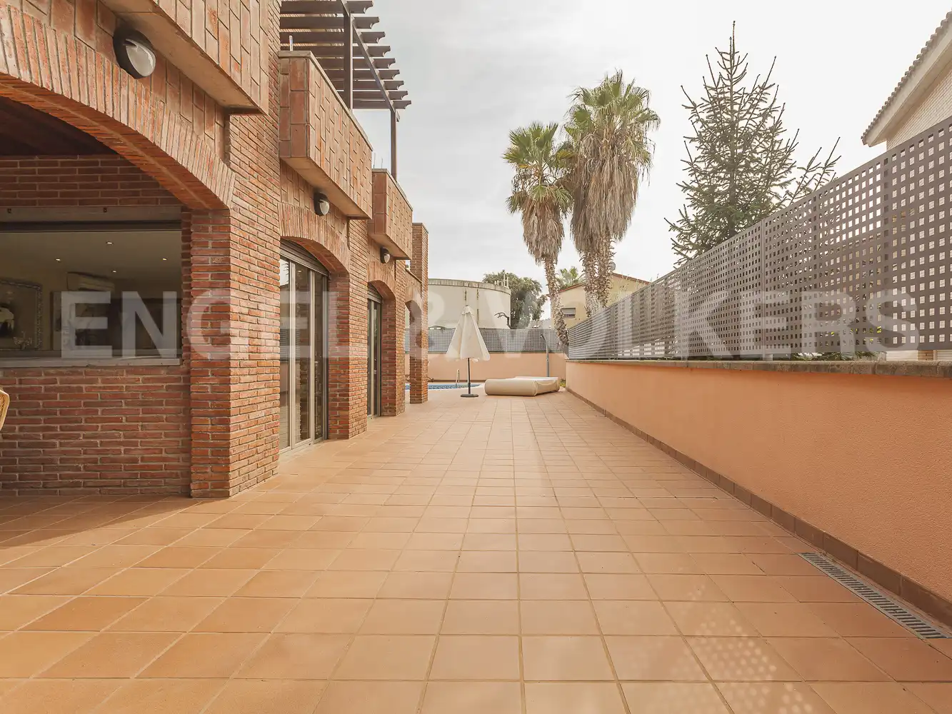 Terrassa de Casa o xalet en venda en Viladecavalls amb Aire condicionat, Calefacció i Piscina