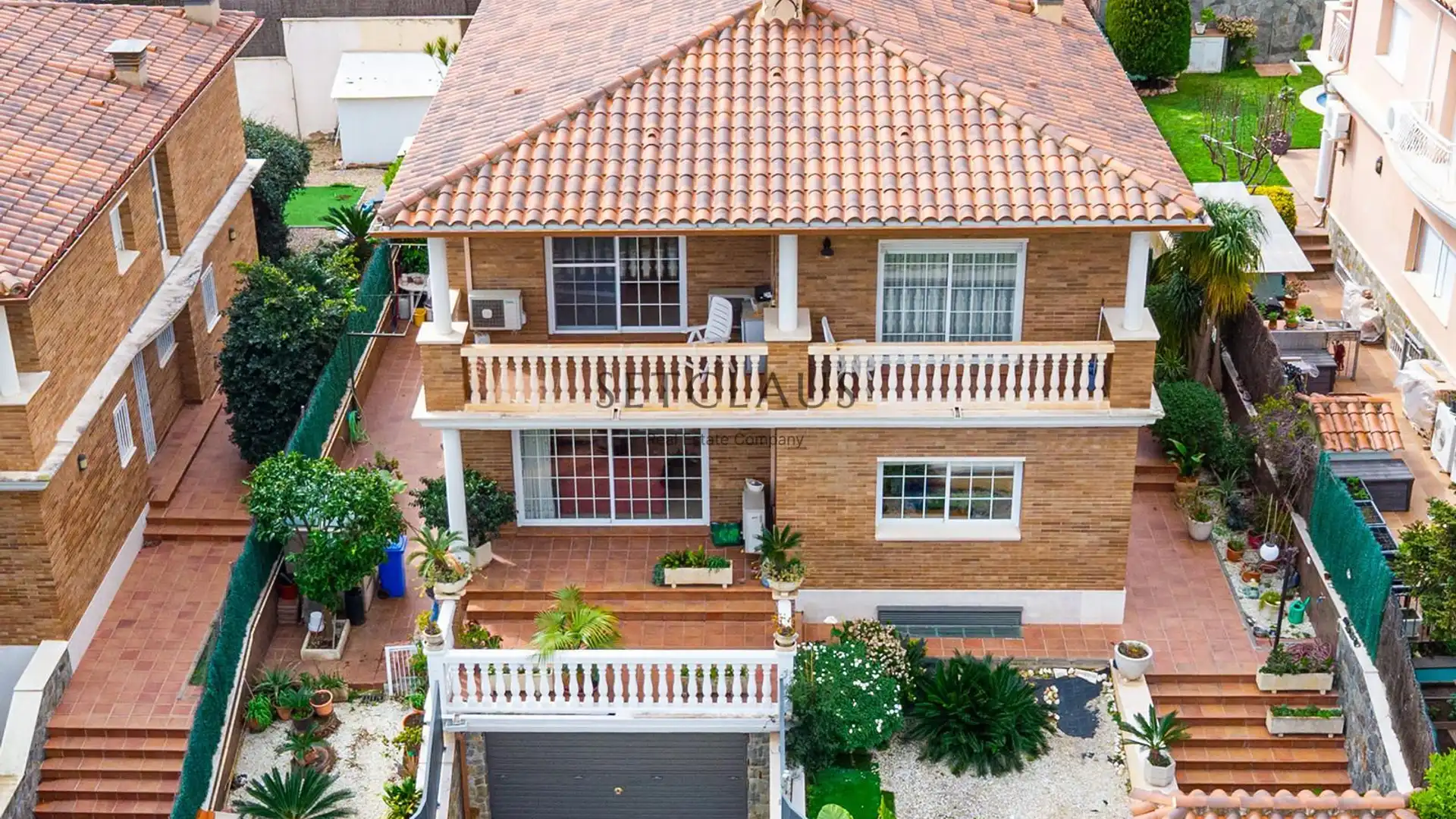 Vista exterior de Casa o chalet en venta en Premià de Dalt con Aire acondicionado, Calefacción y Jardín privado