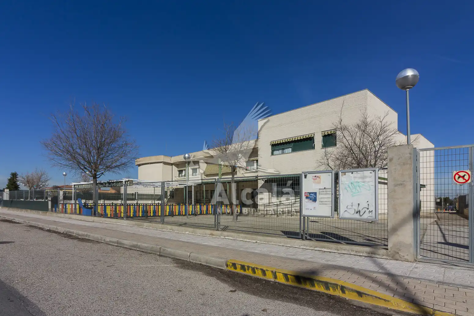 Vista exterior de Casa adosada en venta en Villalbilla con Aire acondicionado, Calefacción y Parquet