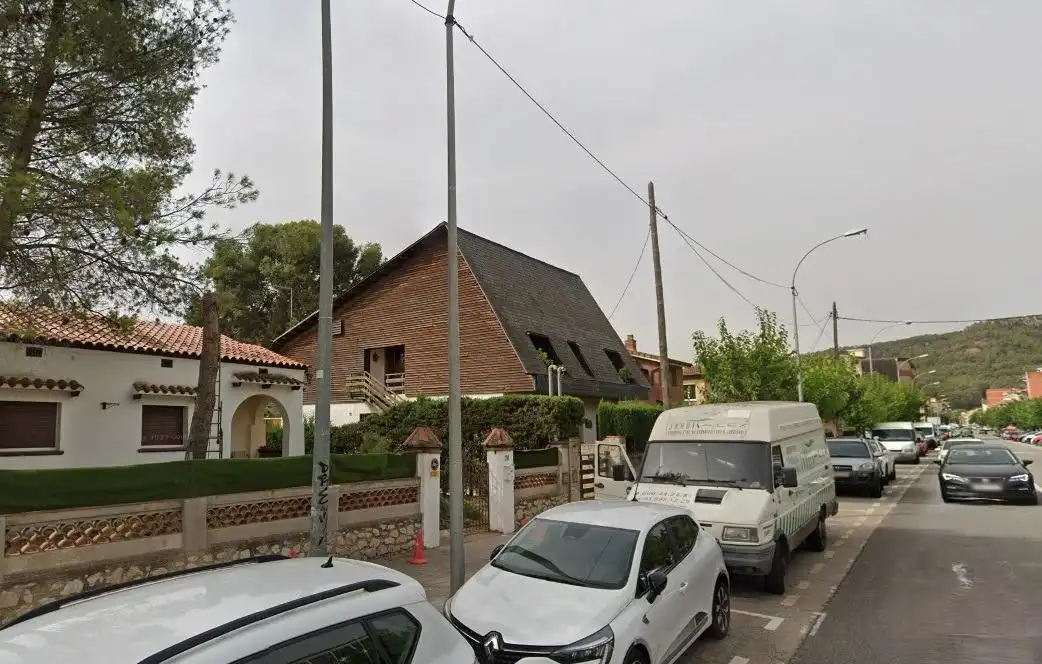 Casa con piscina en venta en Avenida CATALUNYA 22