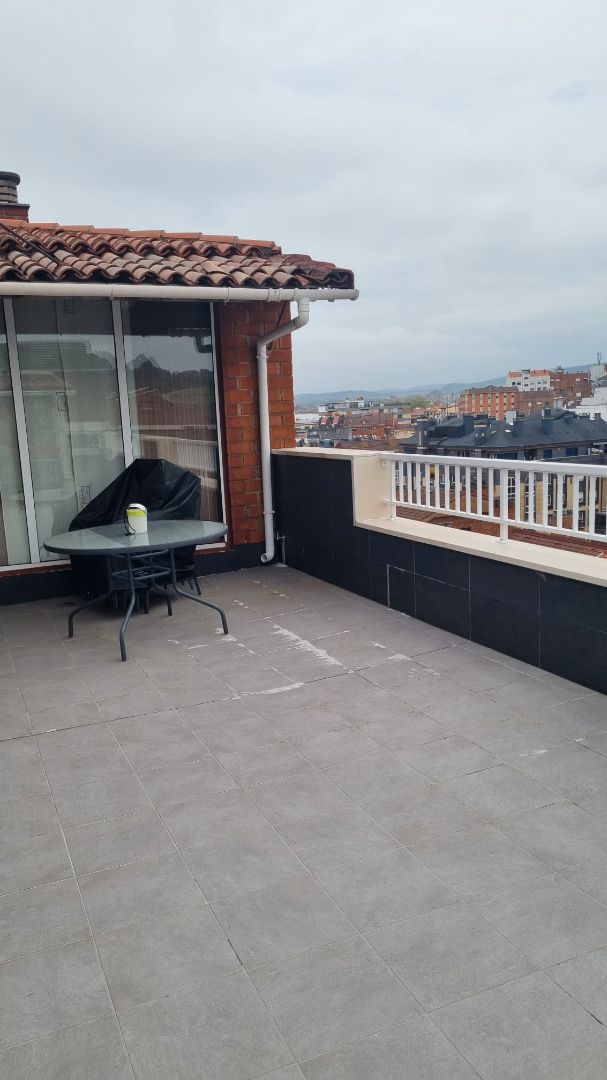 Terrace of Attic to rent in Avilés  with Heating, Parquet flooring and Terrace