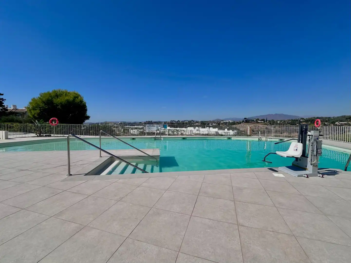 Ático con piscina en venta en Avenida Comunera María Pacheco, imagen 2