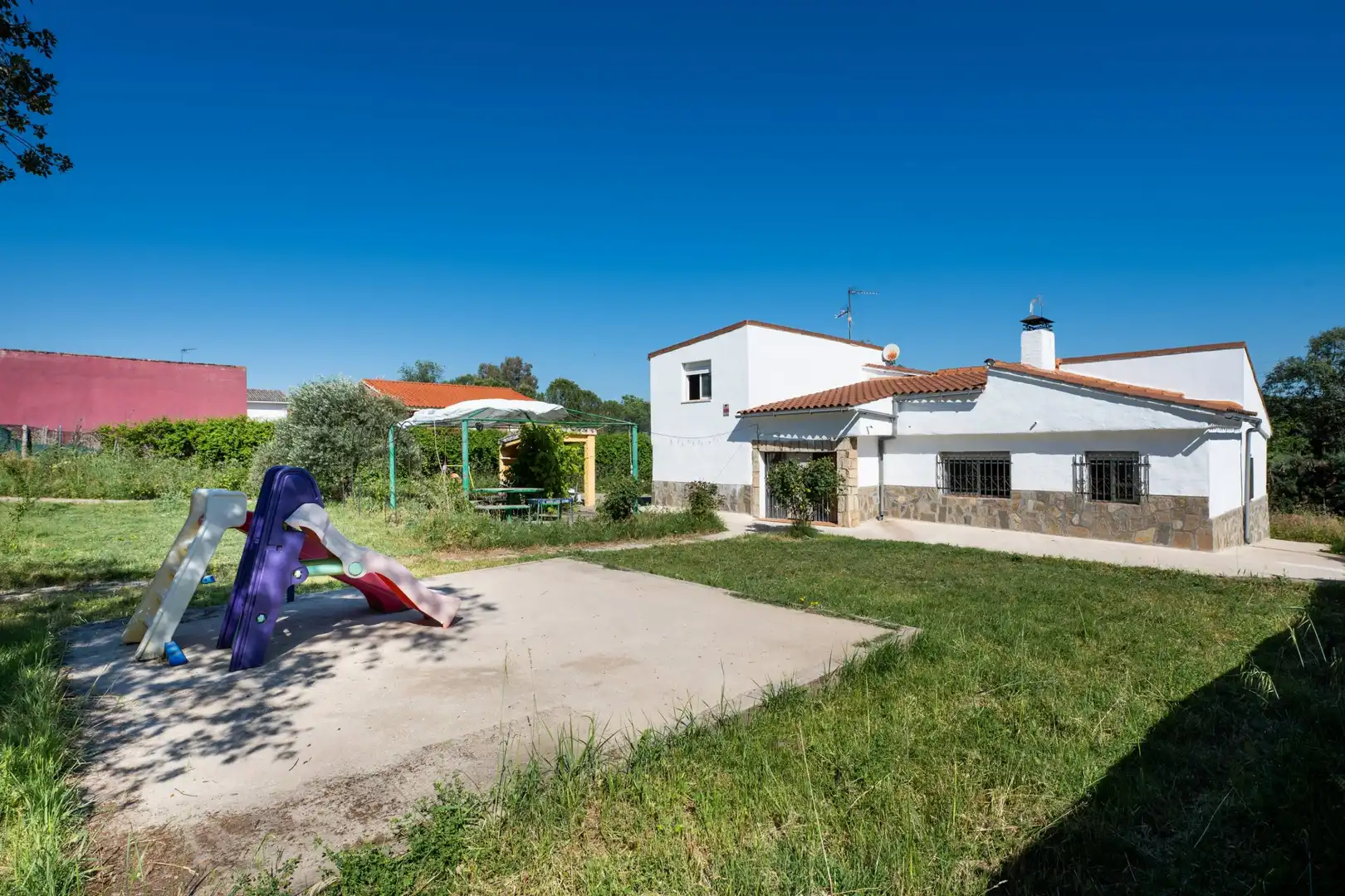 Jardín de Casa o chalet en venta en El Casar de Escalona con Calefacción, Terraza y Alarma