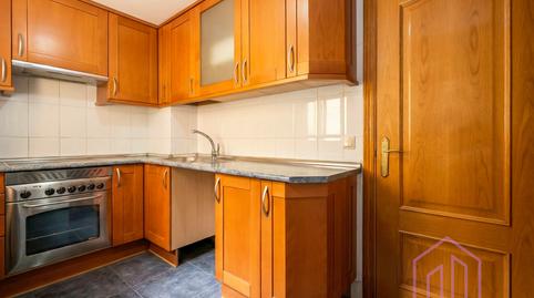 Foto 2 de Piso en venta en Calle Reyes Católicos, Reyes, Parla