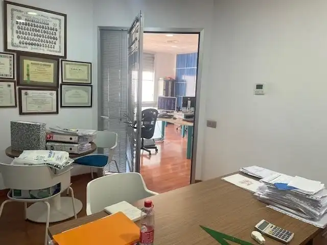 Oficina de lloguer en Benalmádena amb Aire condicionat, Calefacció i Moblat
