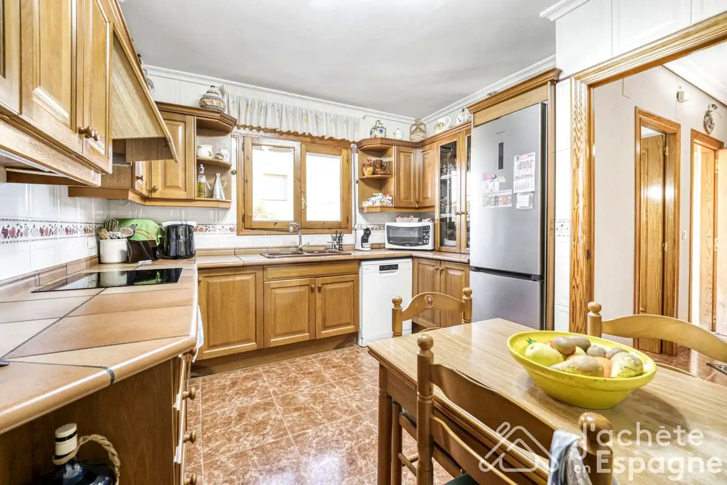 Cuina de Casa o xalet en venda en Vinaròs amb Aire condicionat, Jardí privat i Terrassa