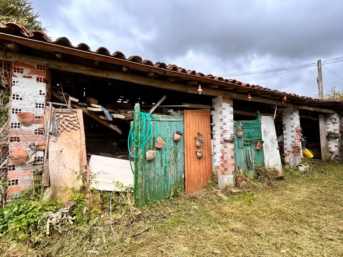 Exterior view of Houses for sale in Noja  with Private garden, Terrace and Storage room