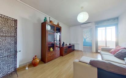 Living room of Flat for sale in Sabadell  with Air Conditioner, Heating and Parquet flooring