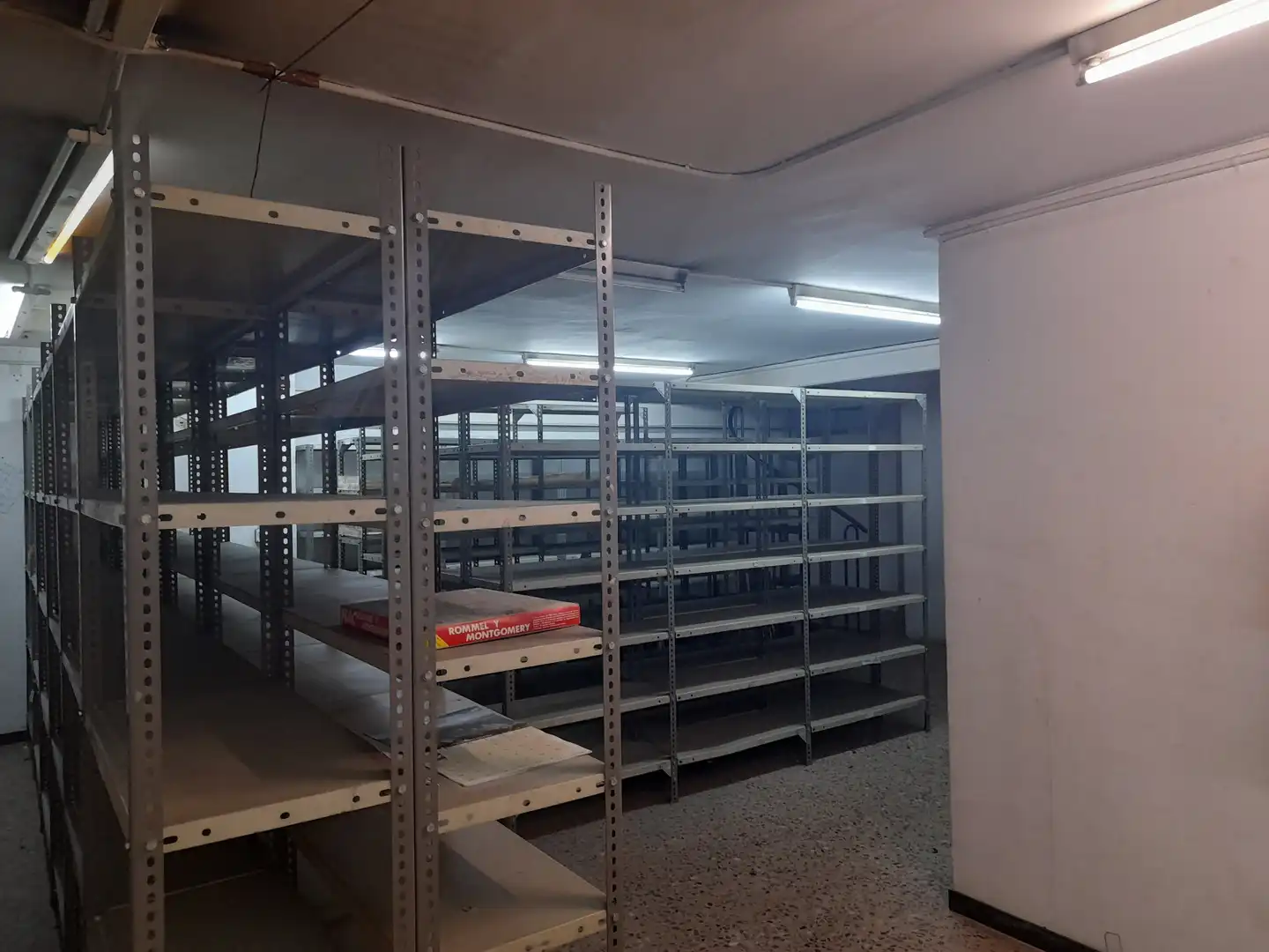 Local comercial de lloguer a Carrer d'Entença, imagen 3