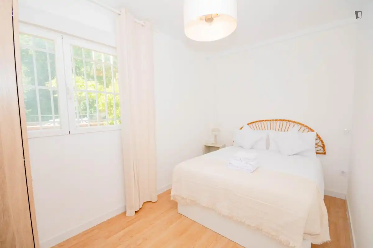 Schlafzimmer von Wohnungen zur Miete in Madrid mit Klimaanlage, Möbliert und Waschmaschine