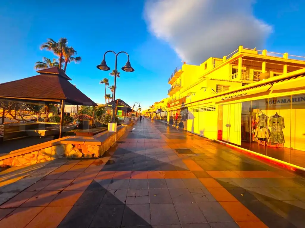 Local comercial en venda a La Carihuela - Los Nidos