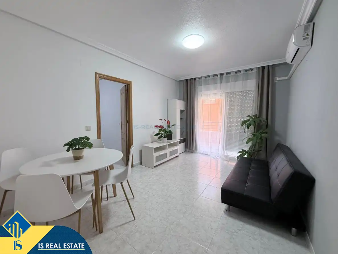 Apartament amb piscina en venda a Centro
