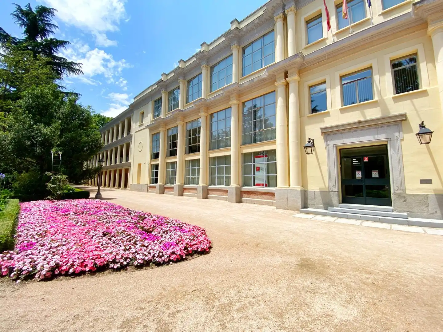 Vista exterior de Pis en venda en Madrid amb Calefacció i Terrassa