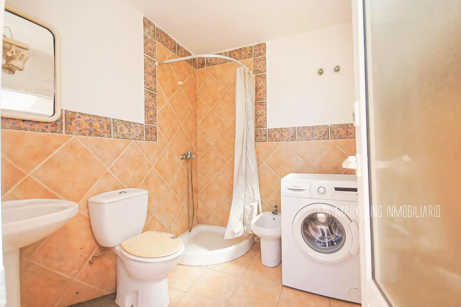 Badezimmer von Dachboden zum Verkauf in Mogán mit Terrasse, Abstellraum und Möbliert