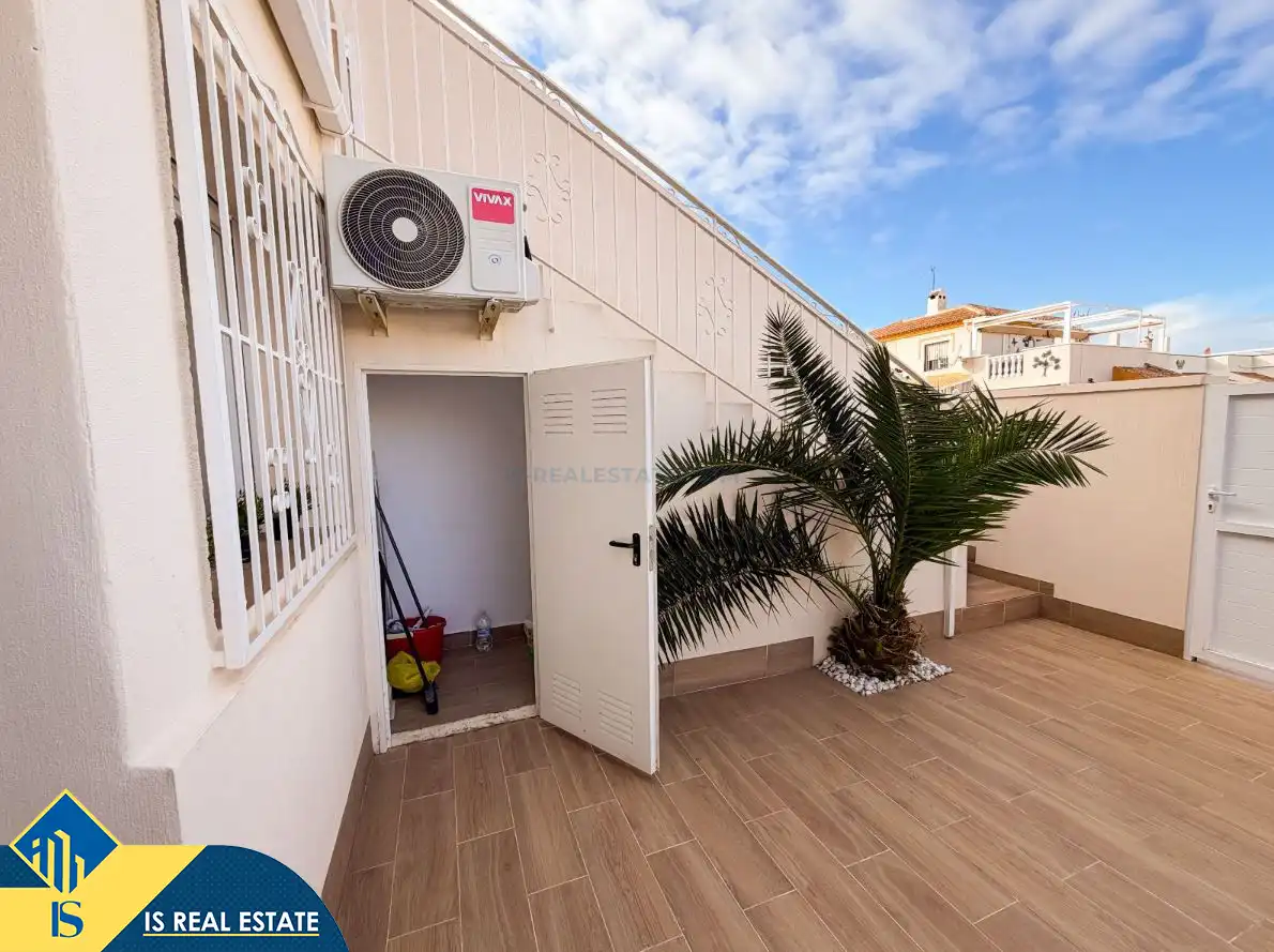 Terraza de Casa o chalet en venta en Torrevieja con Aire acondicionado, Calefacción y Jardín privado