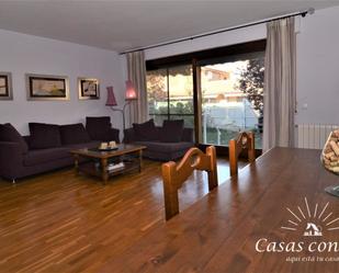 Living room of Single-family semi-detached for sale in  Zaragoza Capital  with Air Conditioner and Terrace