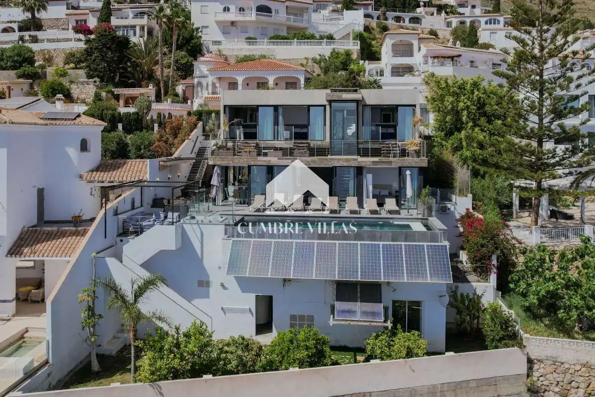 Exterior view of Houses for sale in Salobreña  with Private garden, Terrace and Storage room