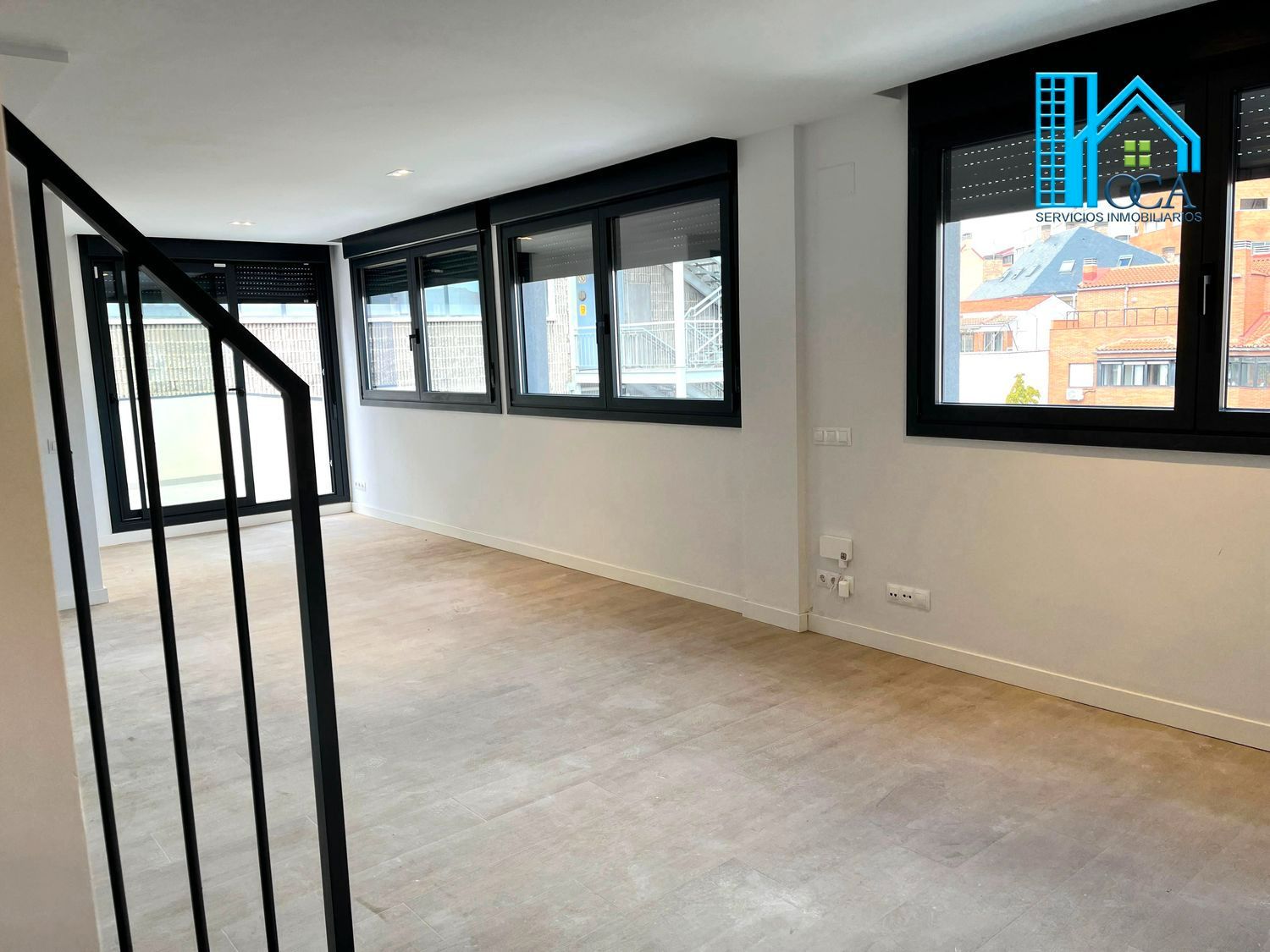 Attic for sale in  Madrid Capital  with Air Conditioner, Private garden and Terrace