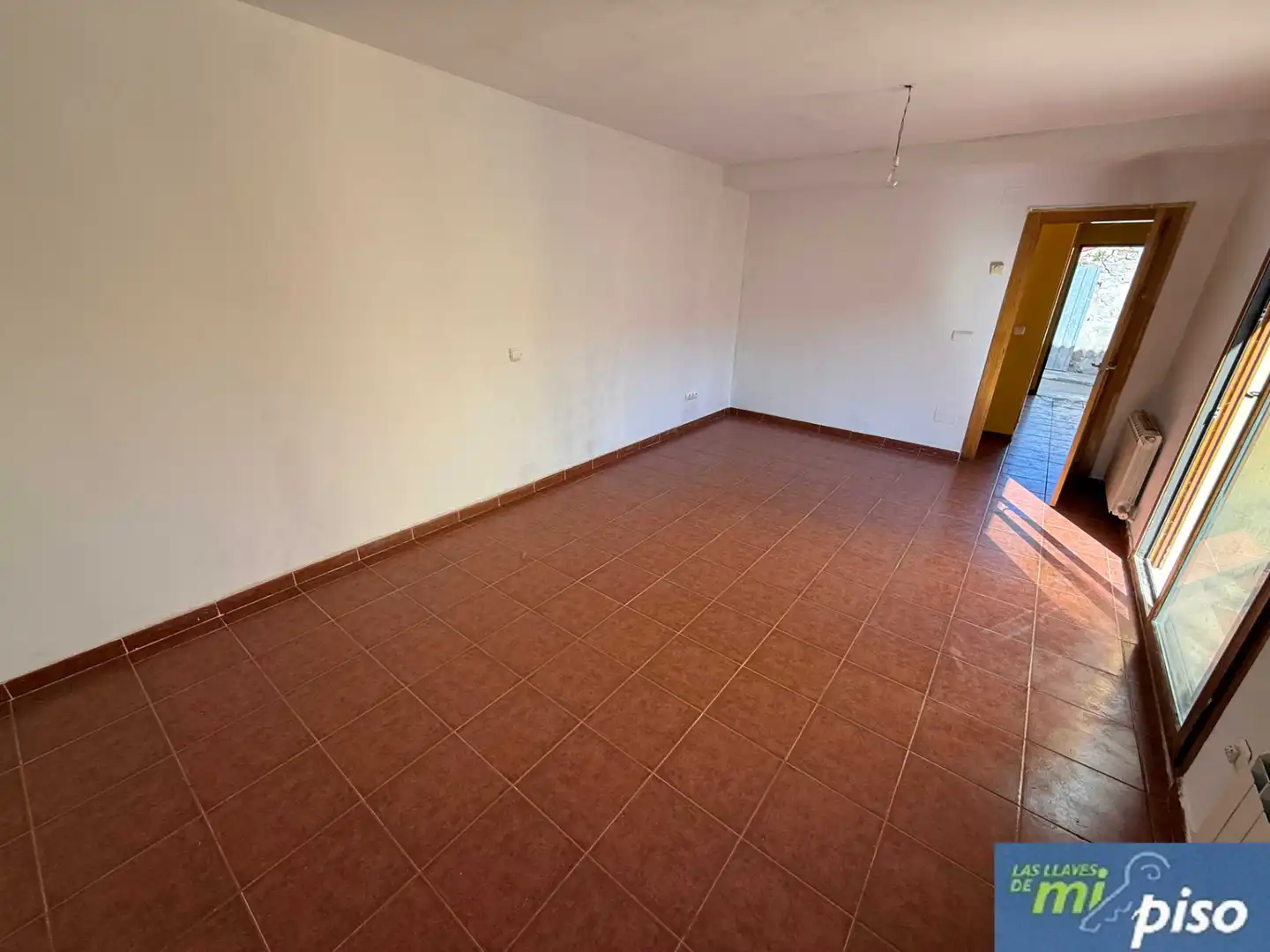 Sala d'estar de Casa adosada en venda en Corcos amb Calefacció, Jardí privat i Parquet