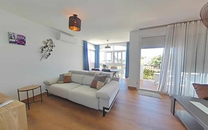 Sala d'estar de Apartament en venda en Torremolinos amb Aire condicionat, Calefacció i Parquet