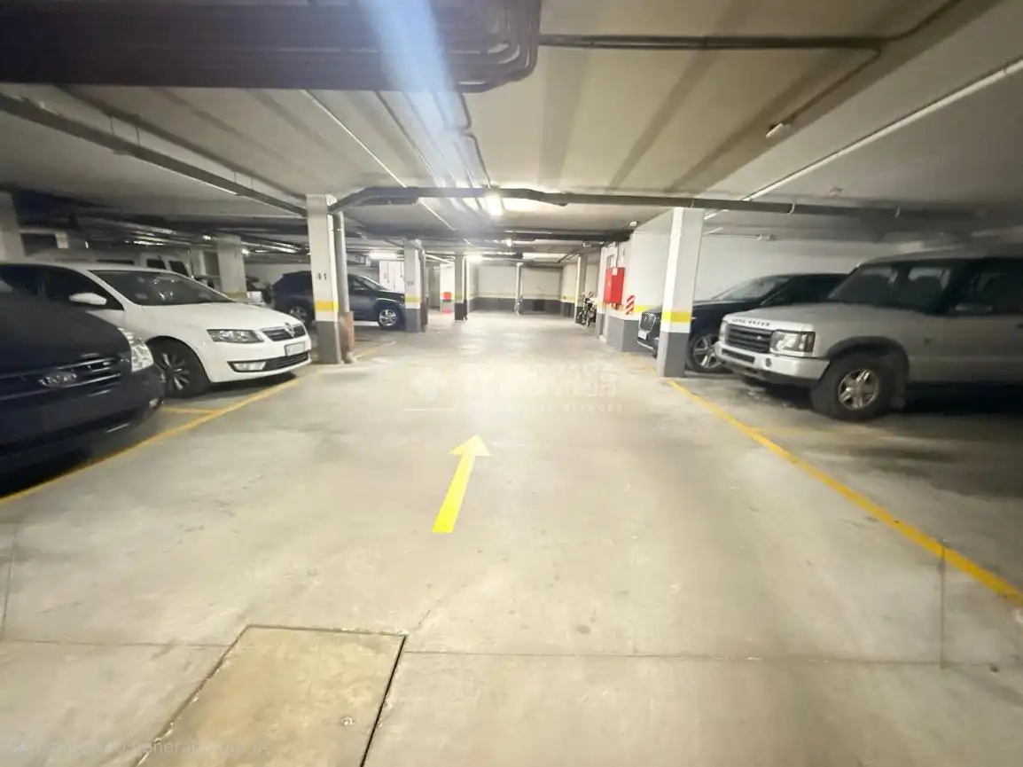 Parking de Piso en venta en Alcorcón con Aire acondicionado y Calefacción