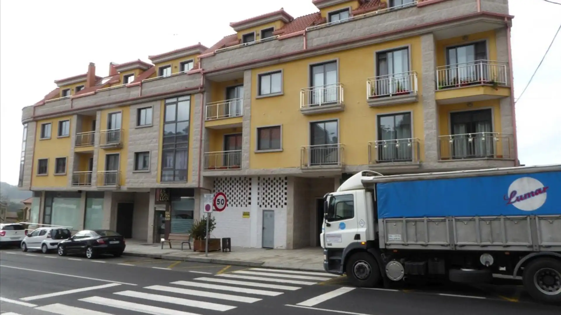 Exterior view of Garage for sale in Meaño