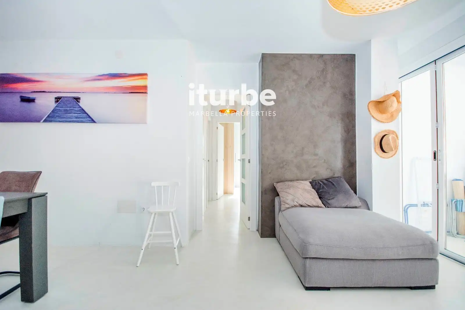 Vista exterior de Piso en venta en Marbella con Terraza, Piscina y Amueblado