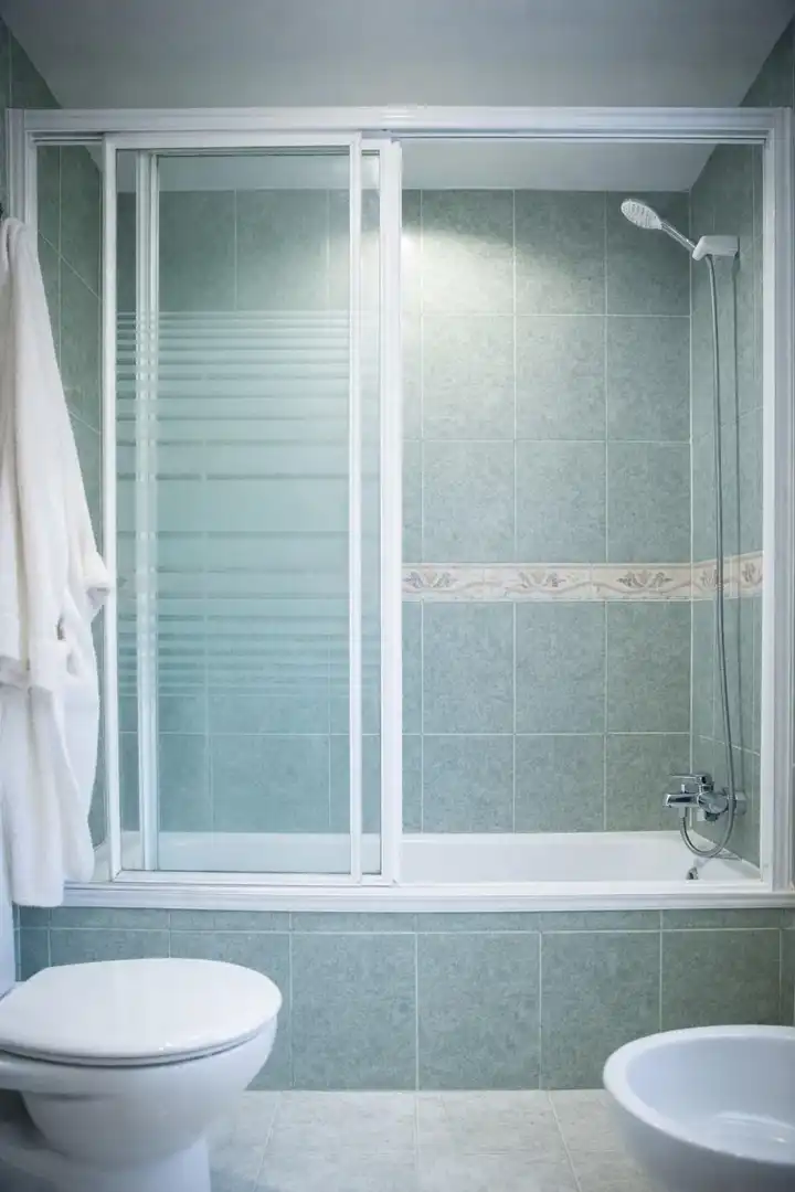 Baño de Casa adosada en venta en Rivas-Vaciamadrid con Aire acondicionado, Calefacción y Jardín privado