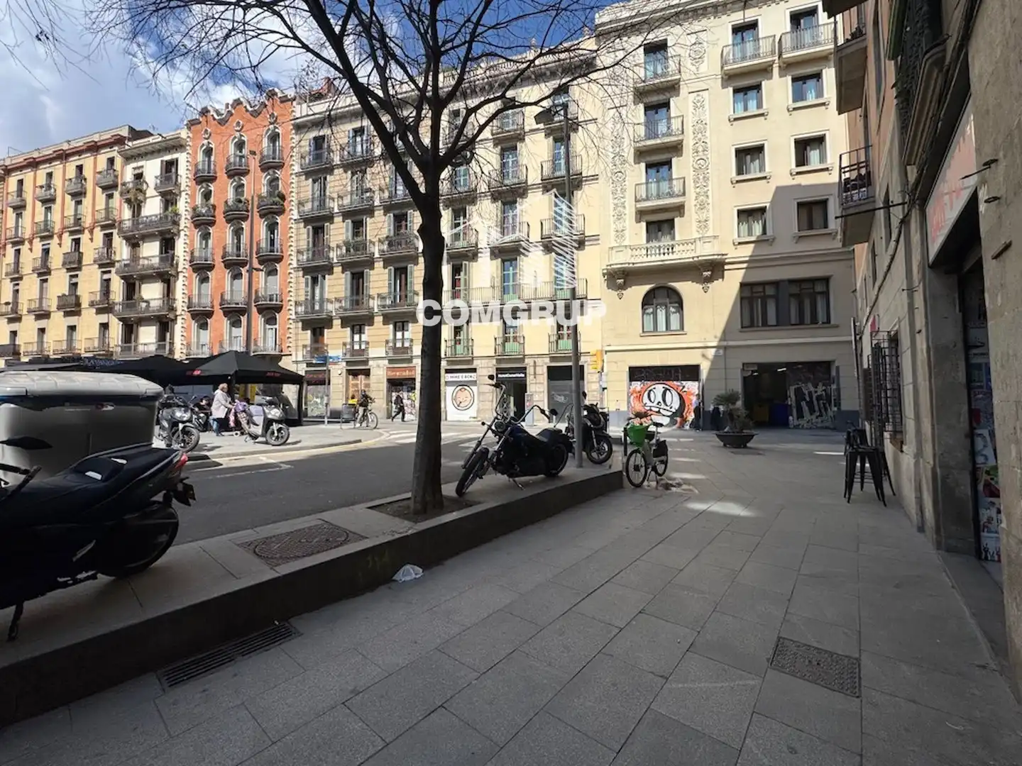 Vista exterior de Local de alquiler en Barcelona