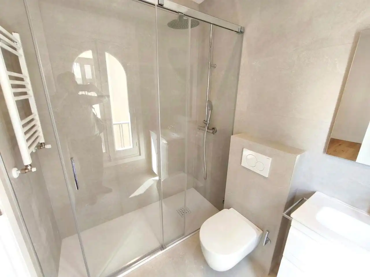 Bathroom of Flat for rent in Barrio de Salamanca