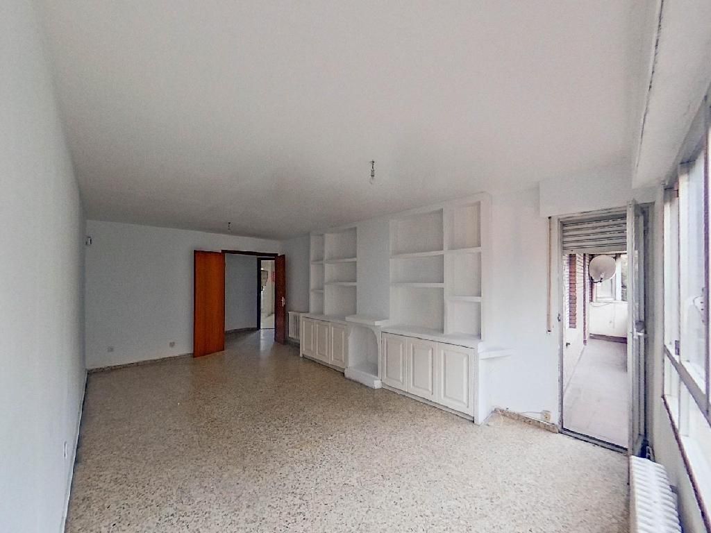 Sala d'estar de Pis en venda en Ponferrada amb Calefacció, Terrassa i Traster