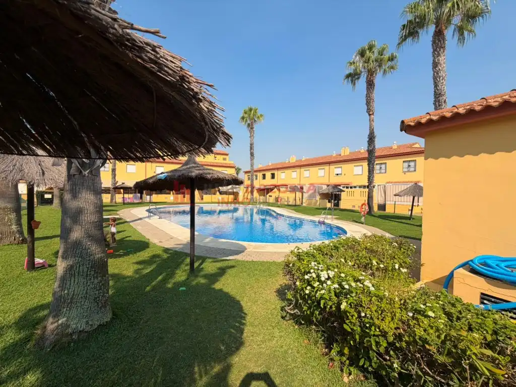 Swimming pool of Detached homes for sale in Islantilla