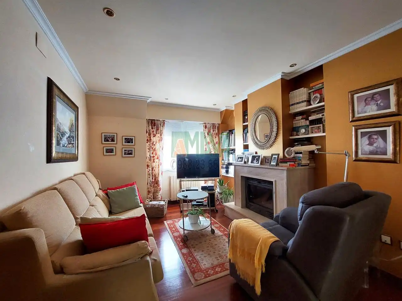 Sala de estar de Casa adosada en venta en Ourense Capital  con Calefacción