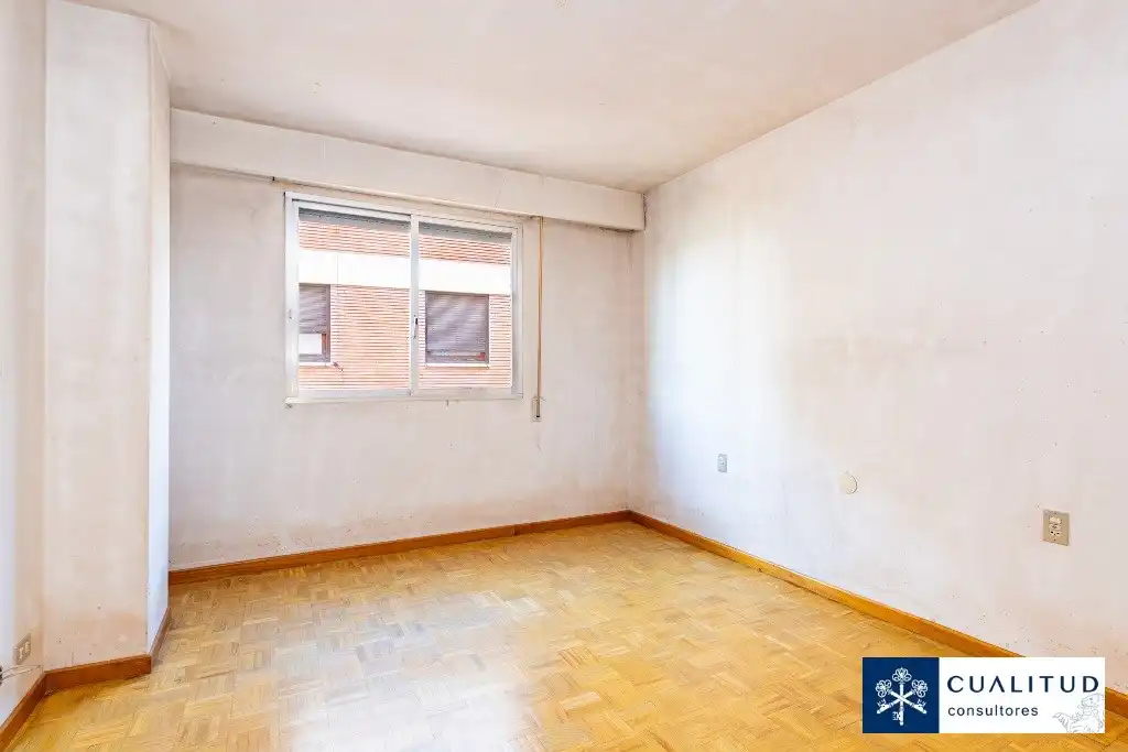 Habitación de Piso en venta en Castellón de la Plana / Castelló de la Plana con Balcón