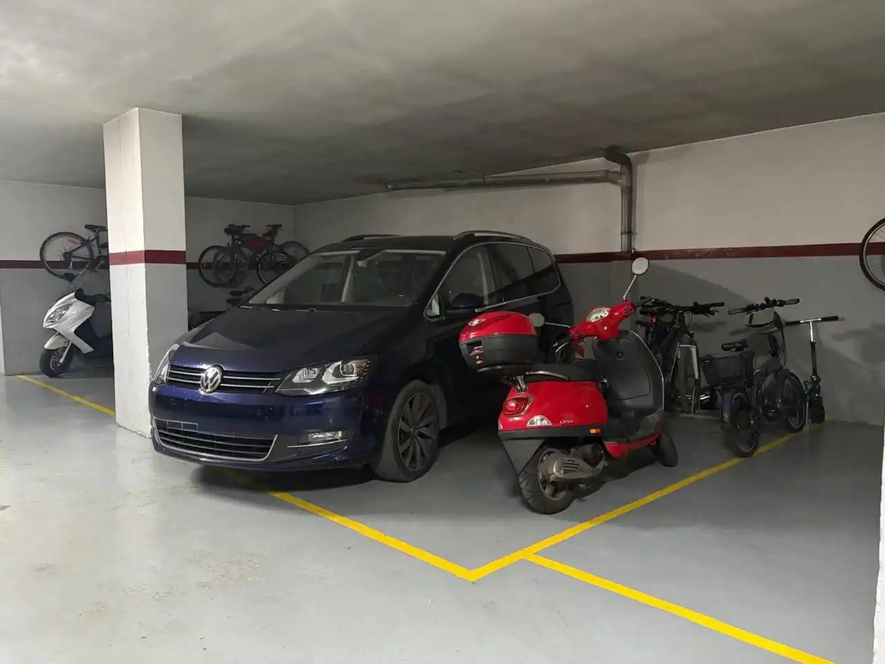 Parkplatz von Maisonette zum Verkauf in Sant Cugat del Vallès mit Klimaanlage, Heizung und Parkett