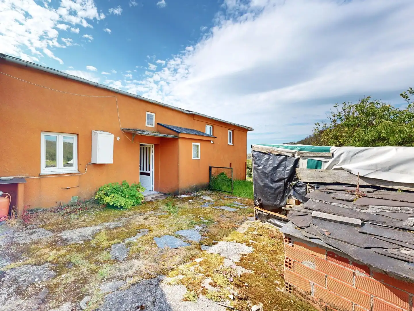 Exterior view of Houses for sale in Trabada  with Storage room