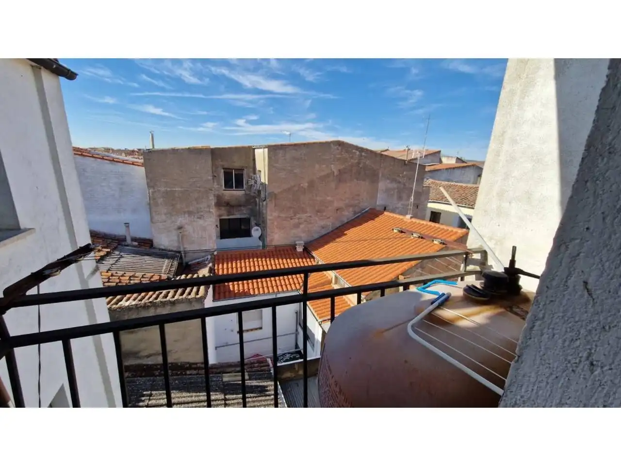Vista exterior de Ático en venta en Ciudad Rodrigo con Parquet y Balcón