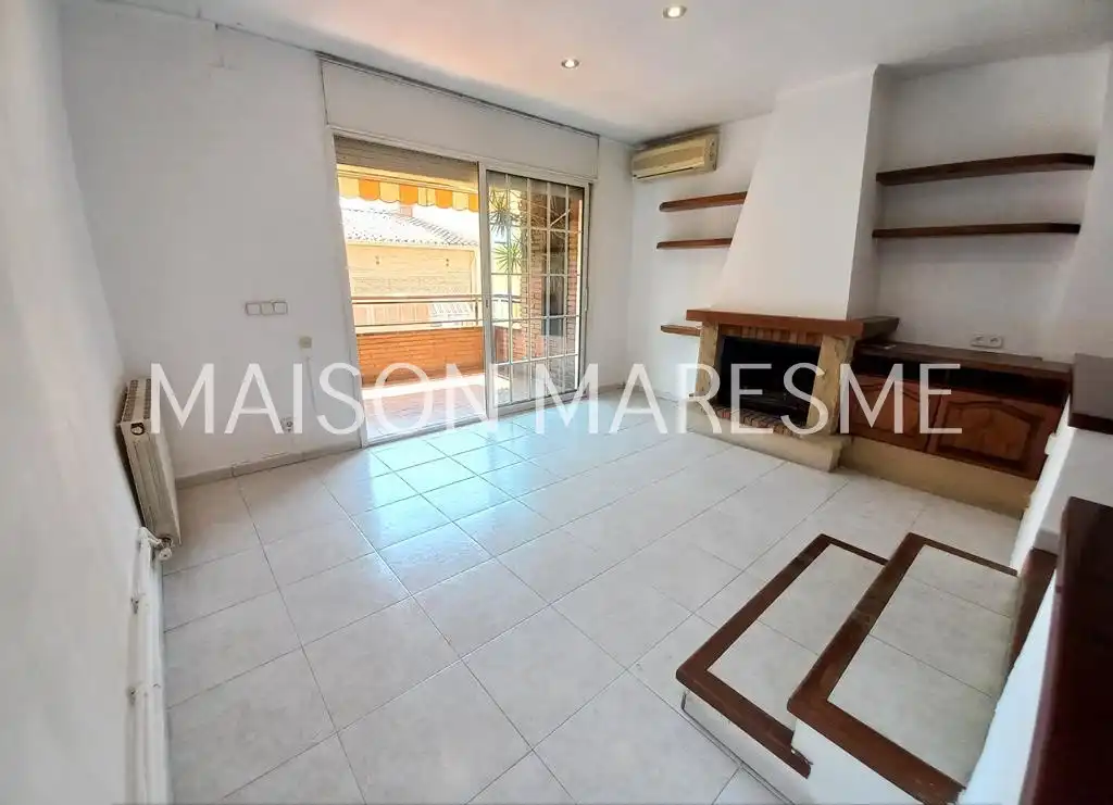 Dúplex en venta en Canet de Mar con Aire acondicionado, Calefacción y Terraza