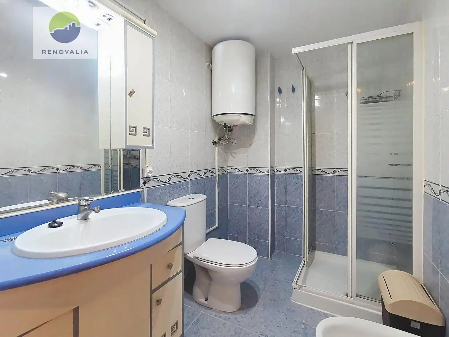 Baño de Piso en venta en Ogíjares con Aire acondicionado y Calefacción