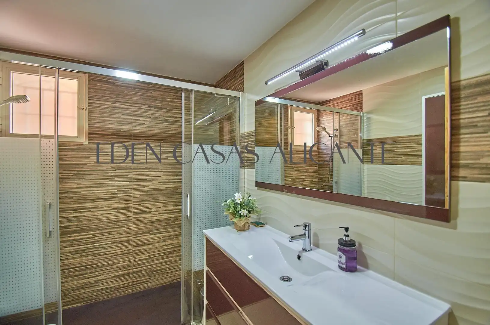 Bathroom of Flat for sale in El Campello  with Air Conditioner, Heating and Private garden